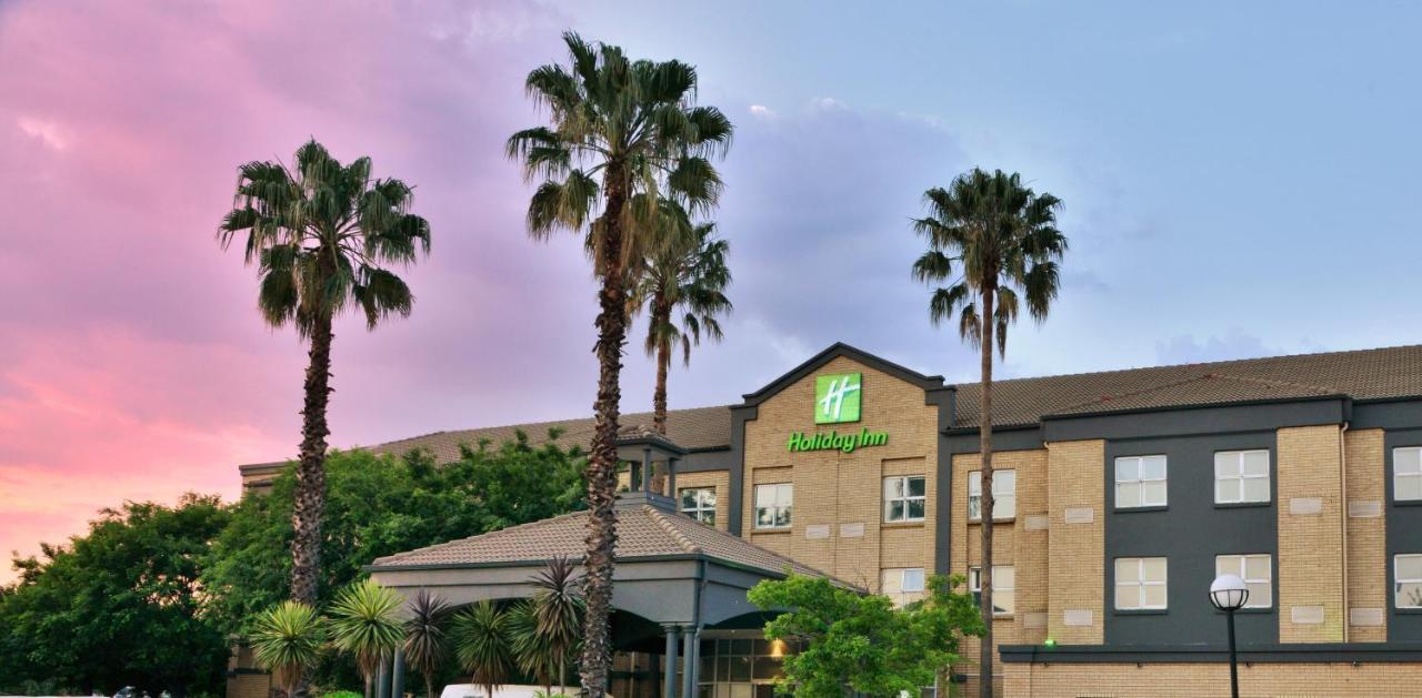 Holiday Inn Johannesburg Airport By Ihg Кемптън Парк Екстериор снимка