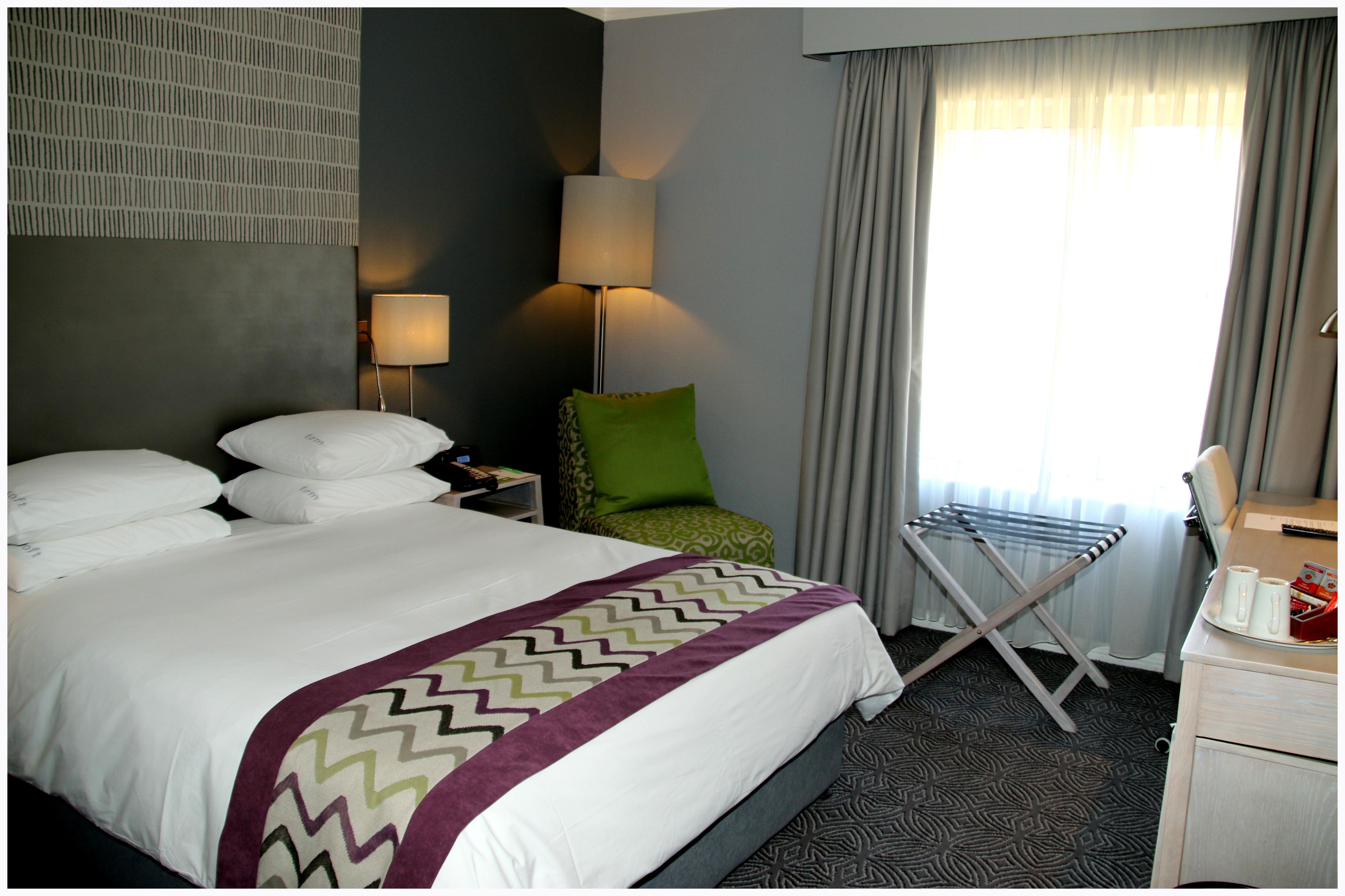 Holiday Inn Johannesburg Airport By Ihg Кемптън Парк Екстериор снимка