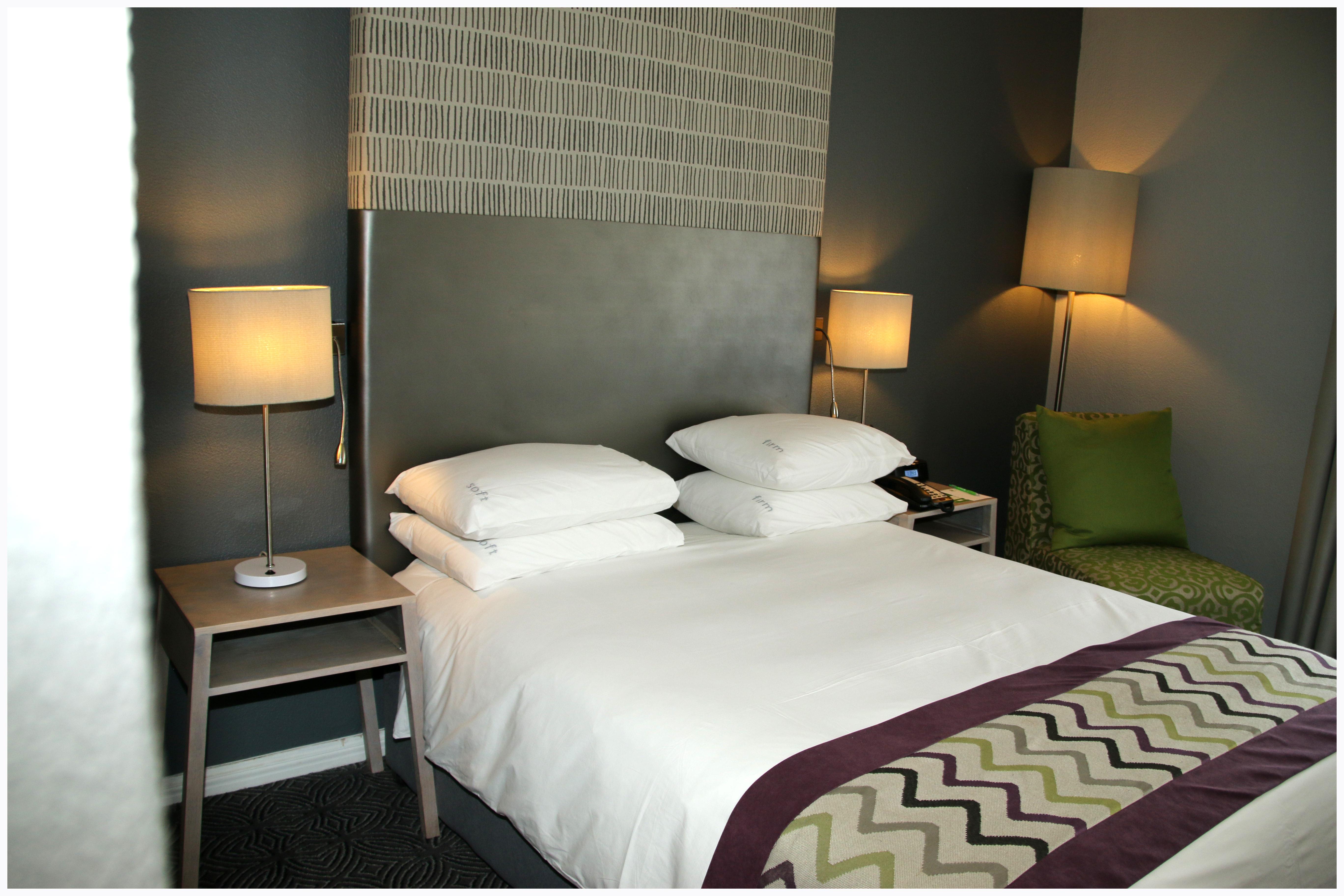 Holiday Inn Johannesburg Airport By Ihg Кемптън Парк Екстериор снимка