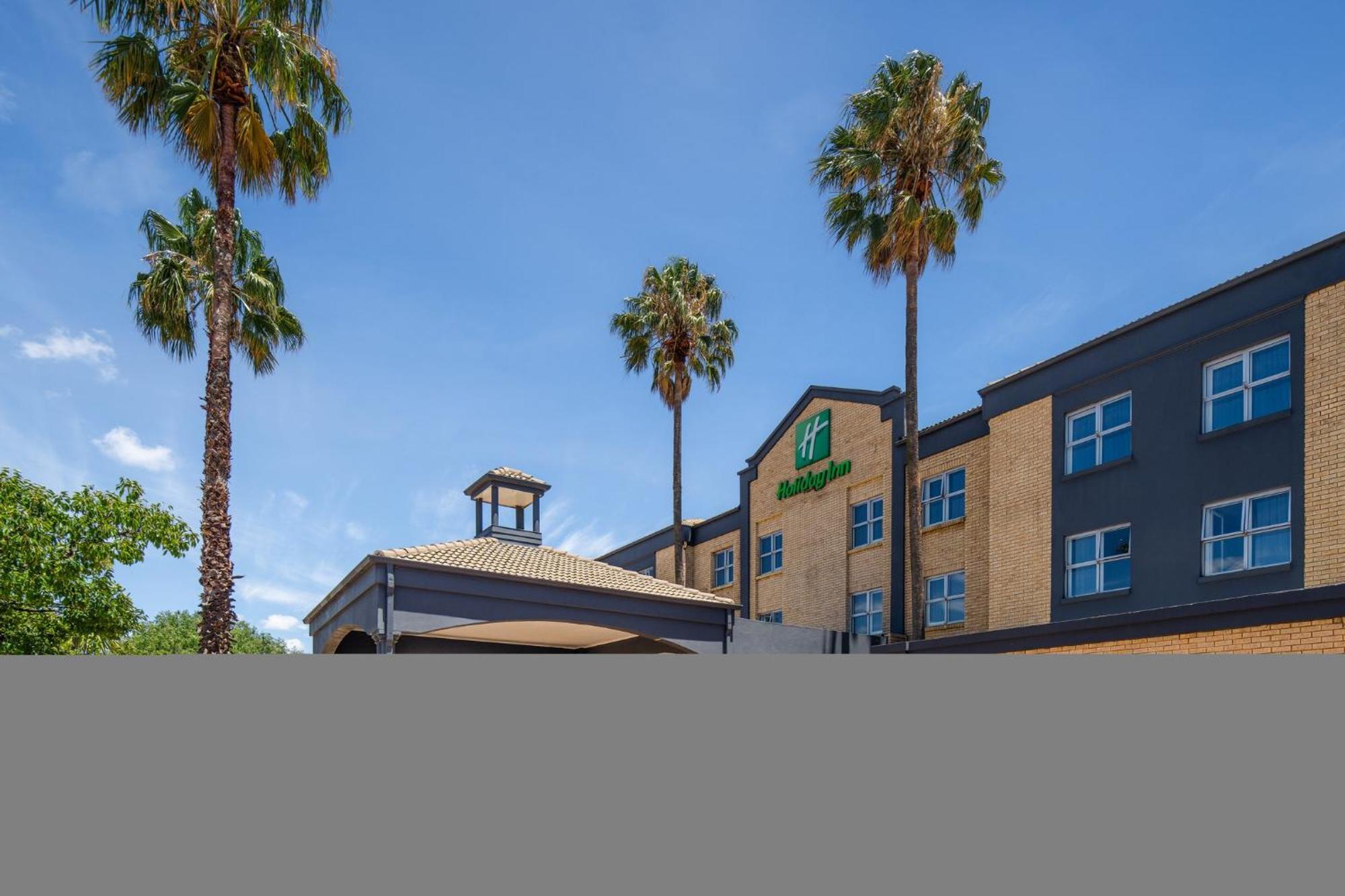 Holiday Inn Johannesburg Airport By Ihg Кемптън Парк Екстериор снимка